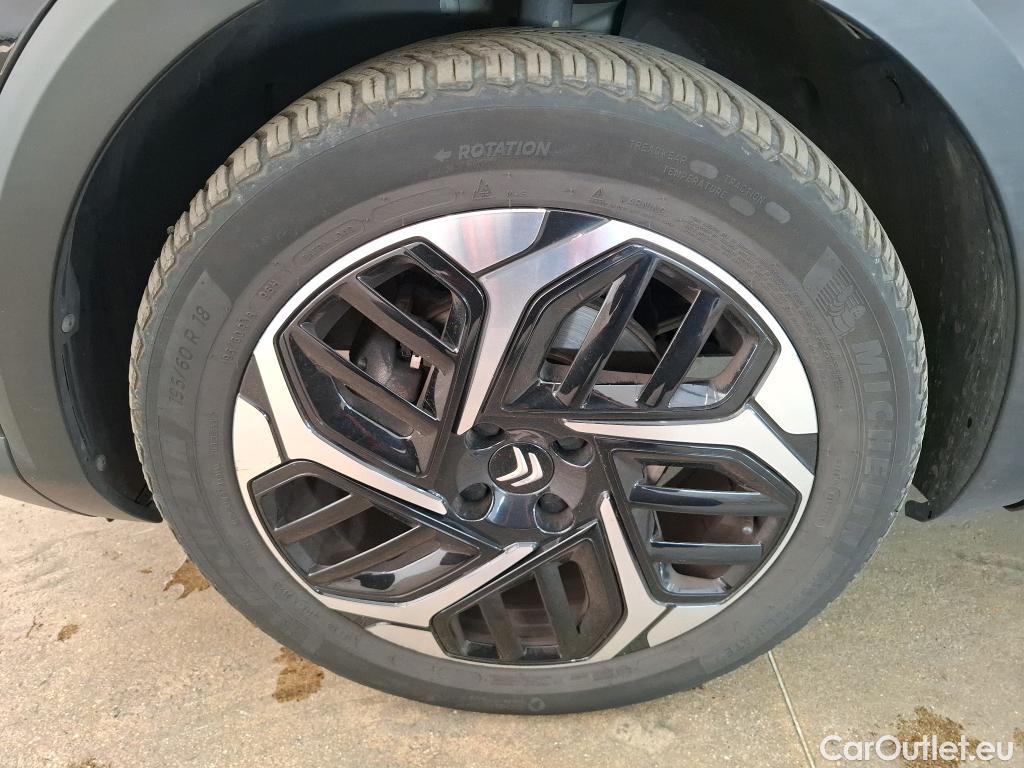  Citroen  C4 CITROEN  X / 2022 / 4P / Berline PureTech 130 S&S EAT8 Shine #26