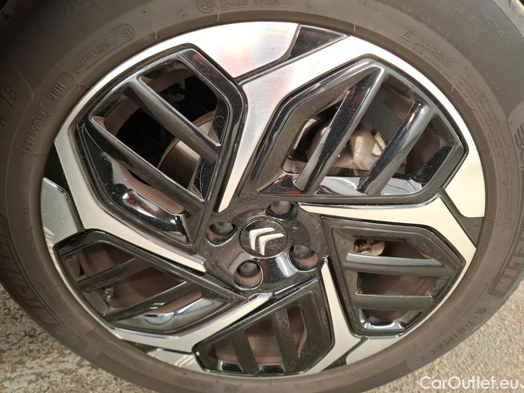  Citroen  C4 CITROEN  X / 2022 / 4P / Berline PureTech 130 S&S EAT8 Shine #7
