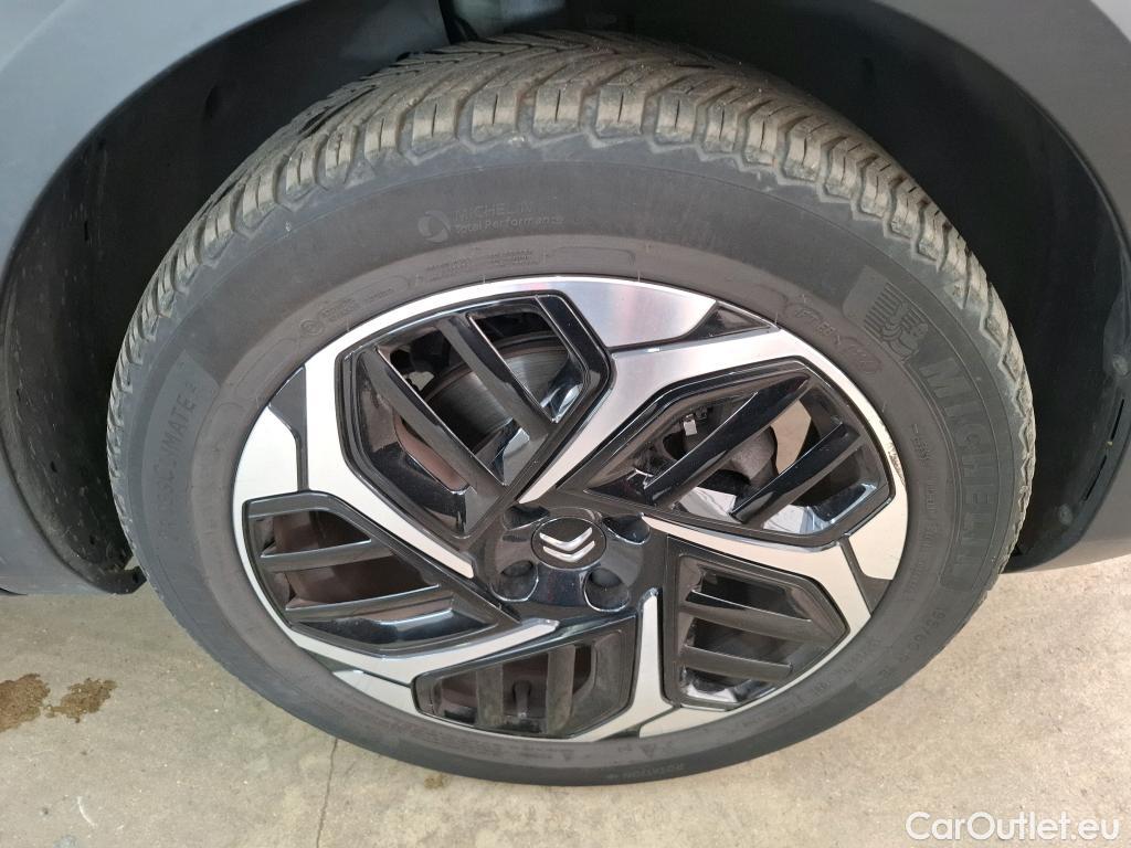  Citroen  C4 CITROEN  X / 2022 / 4P / Berline PureTech 130 S&S EAT8 Shine #3