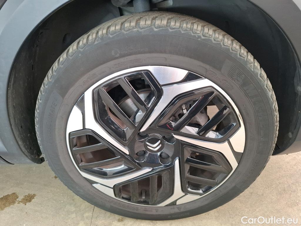  Citroen  C4 CITROEN  X / 2022 / 4P / Berline PureTech 130 S&S EAT8 Shine #4