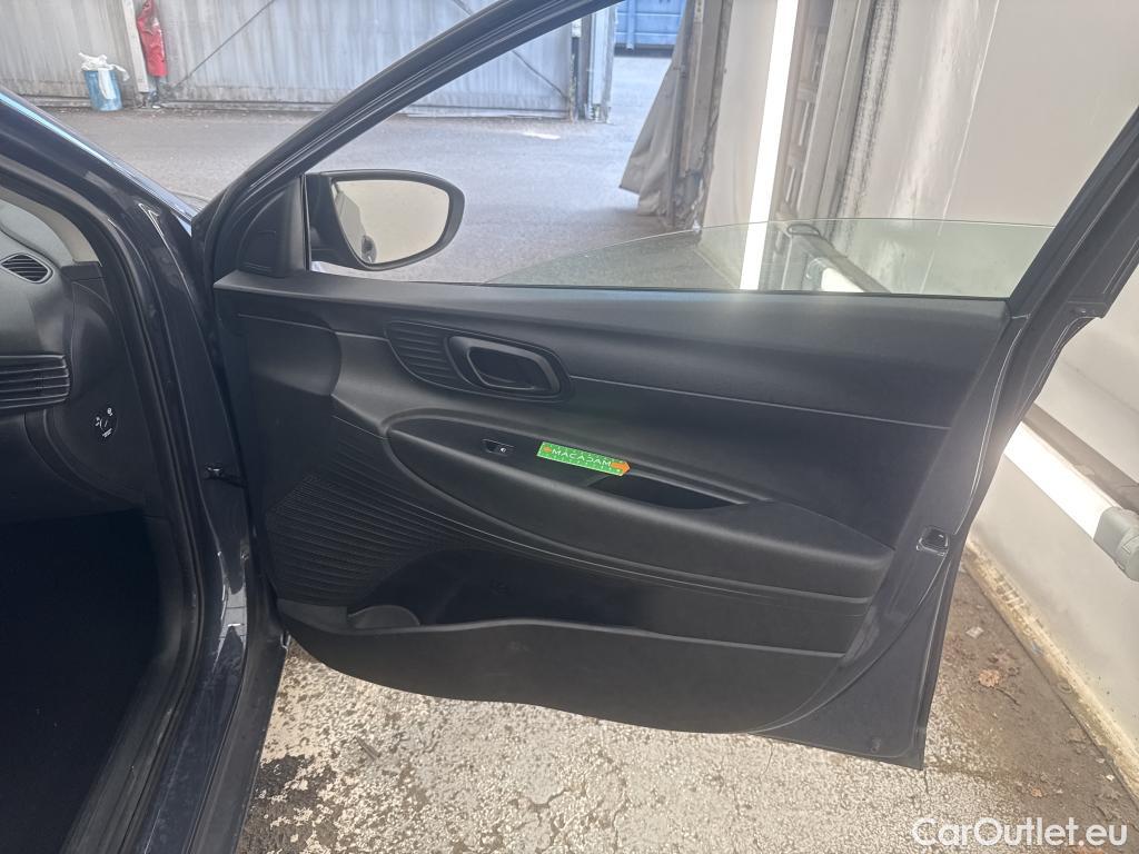  Hyundai  i20  Initia 1.2 85CV BVM5 E6d #18