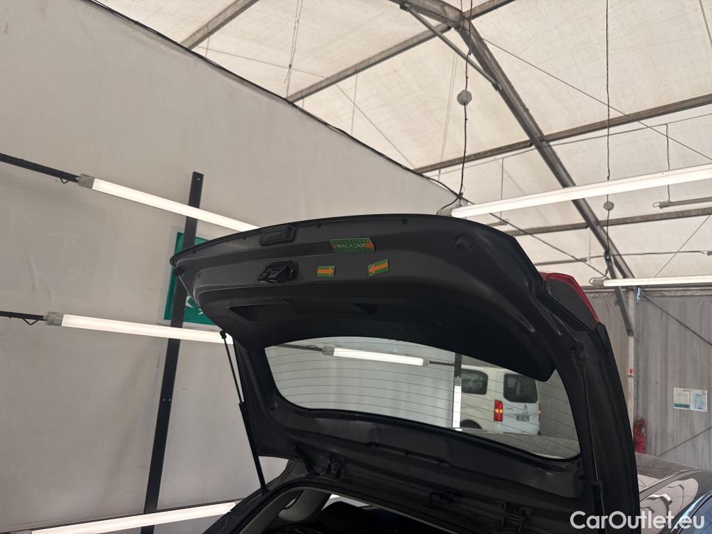  Hyundai  i20  Initia 1.2 85CV BVM5 E6d #7