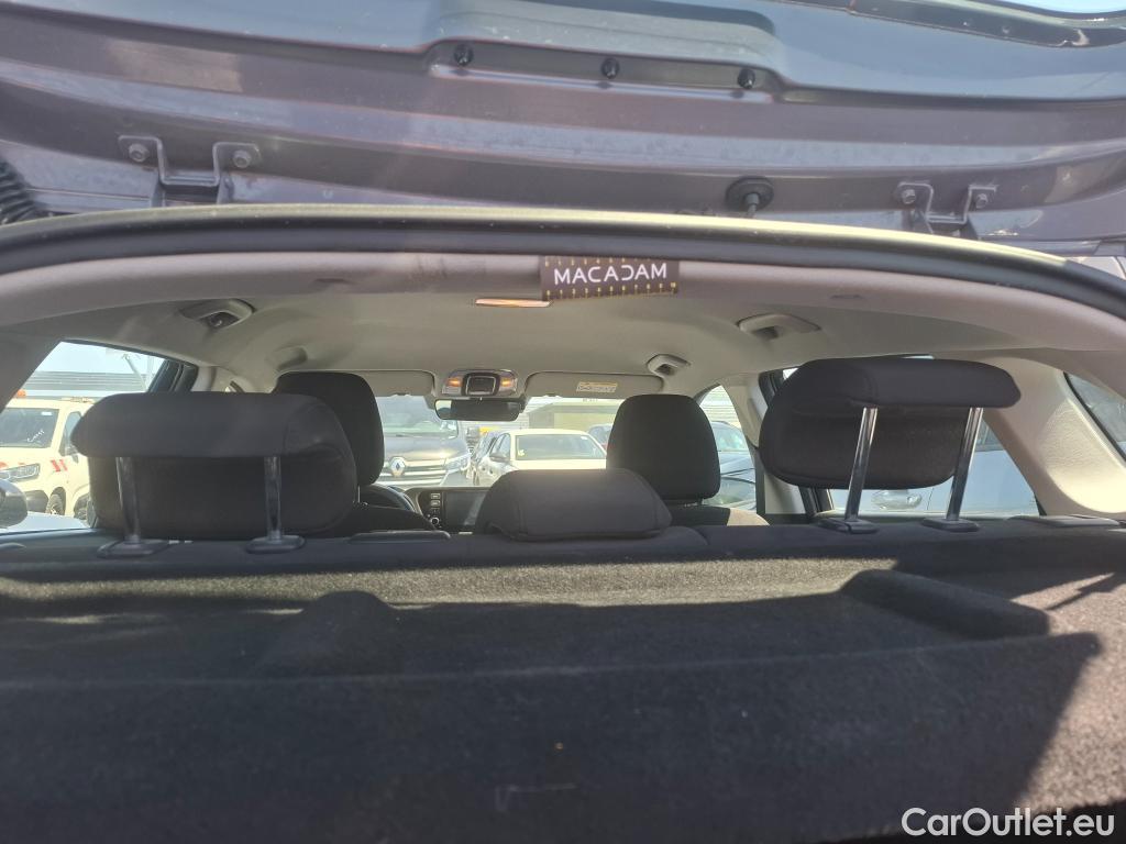  Hyundai  i20  Initia 1.2 85CV BVM5 E6d #31