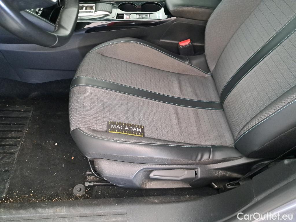  Peugeot  2008  Allure 1.5 HDi 130CV BVA8 E6d #3