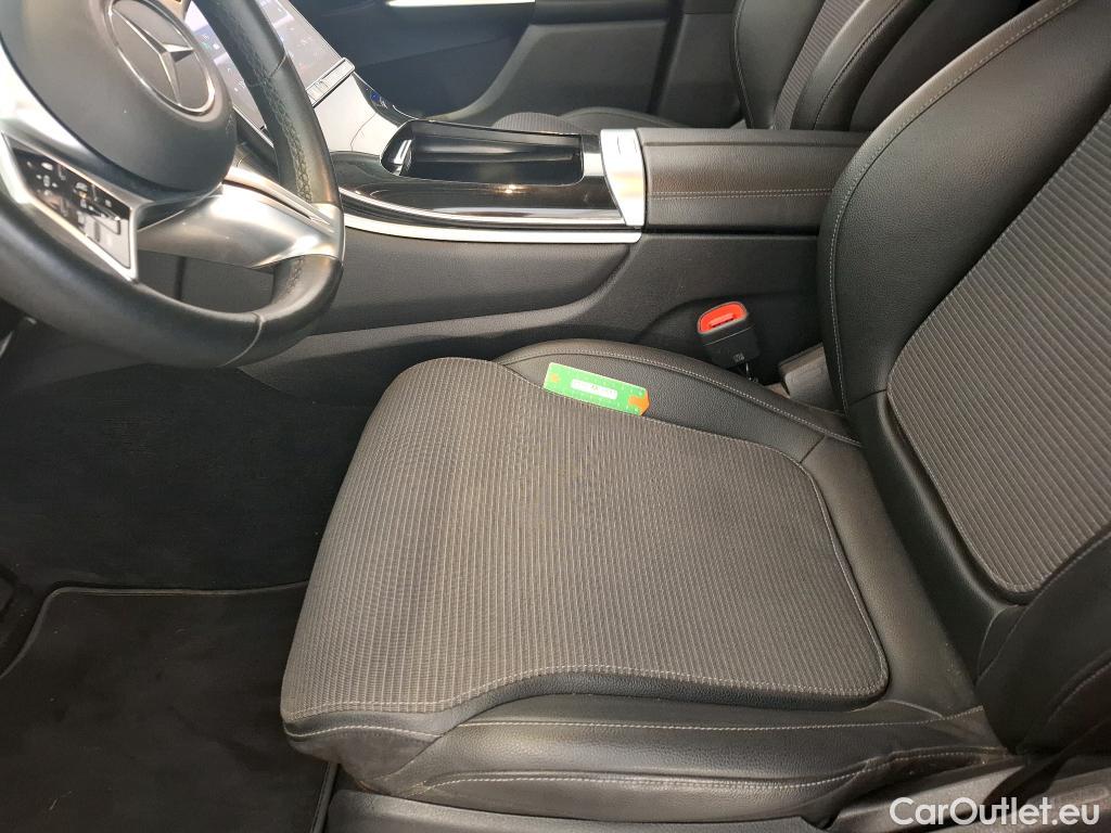  Mercedes  GLC MERCEDES-BENZ  / 2022 / 5P / SUV  300 e Business Line 4MATIC #17