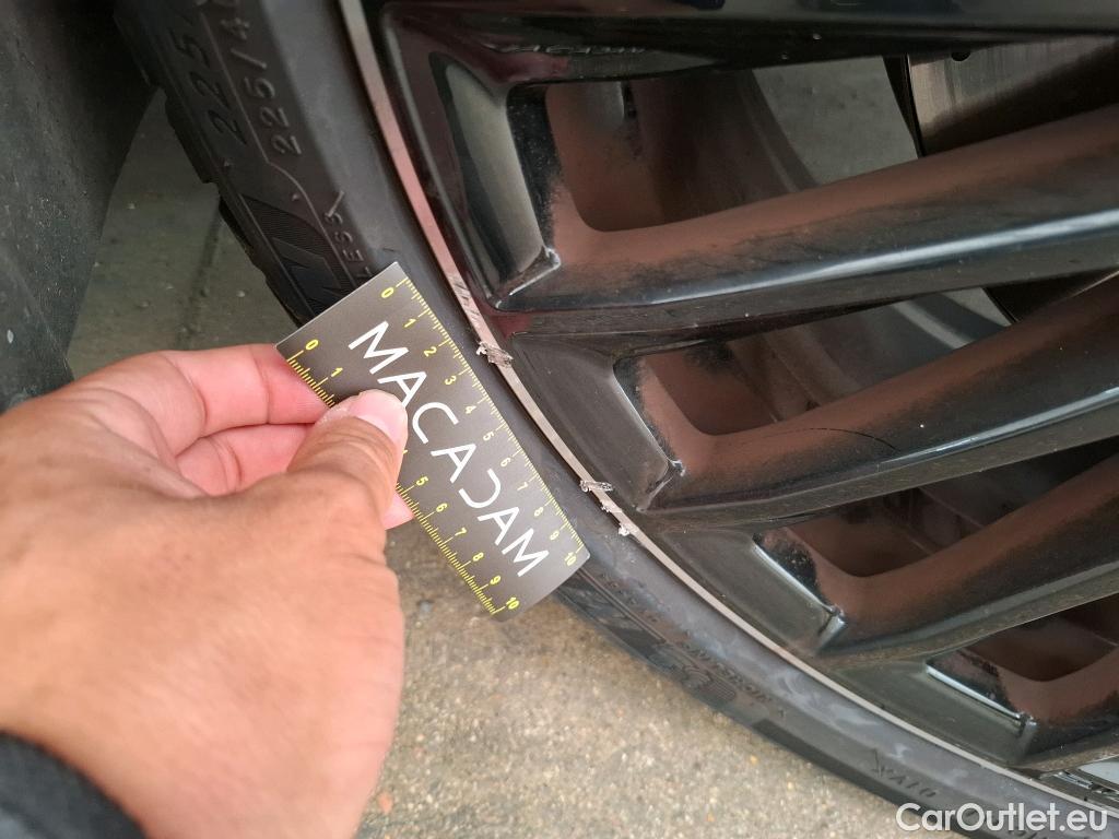  Mercedes  A-Klasse MERCEDES-BENZ Classe A Compact / 2022 / 5P / Berline A 250 e AMG Line 7G-DCT #8