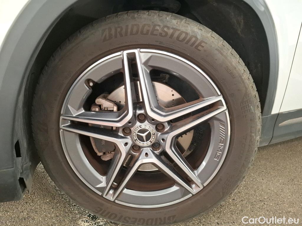  Mercedes  GLA MERCEDES-BENZ  / 2020 / 5P / SUV 2.0  220D AMG LINE 4MATIC DCT #9