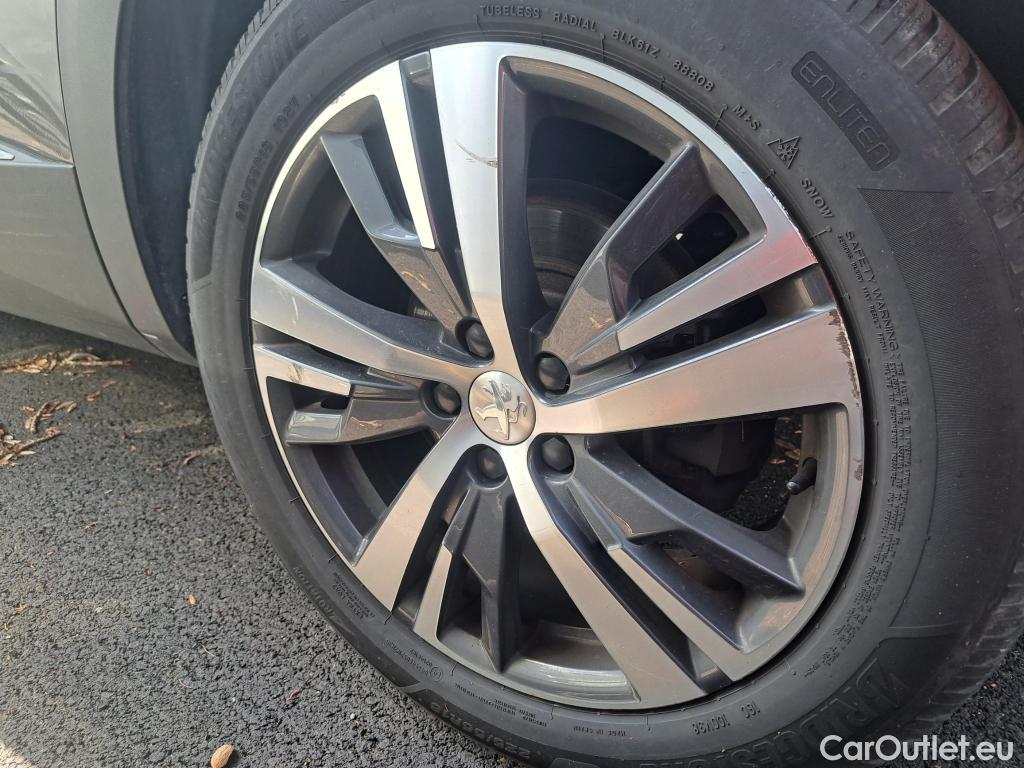  Peugeot  3008  II Allure Pack 1.2 PureTech 130CV BVA8 E6d #40