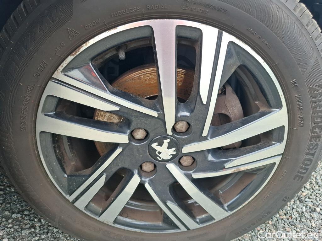  Peugeot  208  Allure Business 1.5 HDi 100CV BVM6 E6d #33