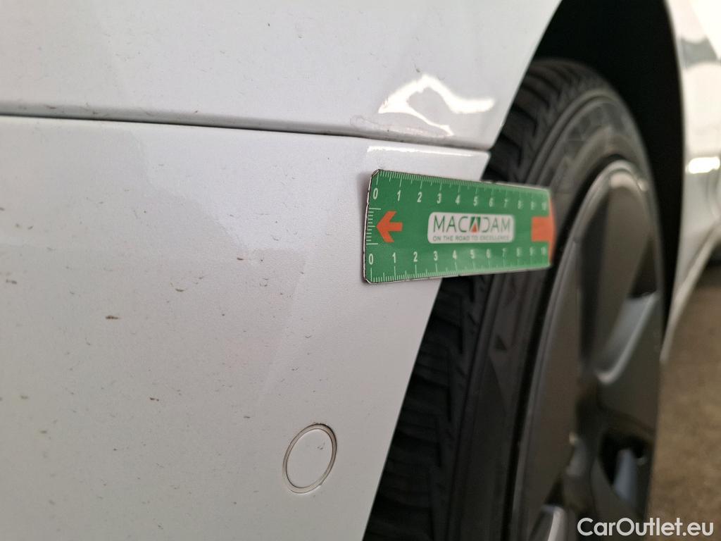  Tesla  Model 3 TESLA  / 2018 / 4P / Berline Autonomie Standard Plus RWD #2