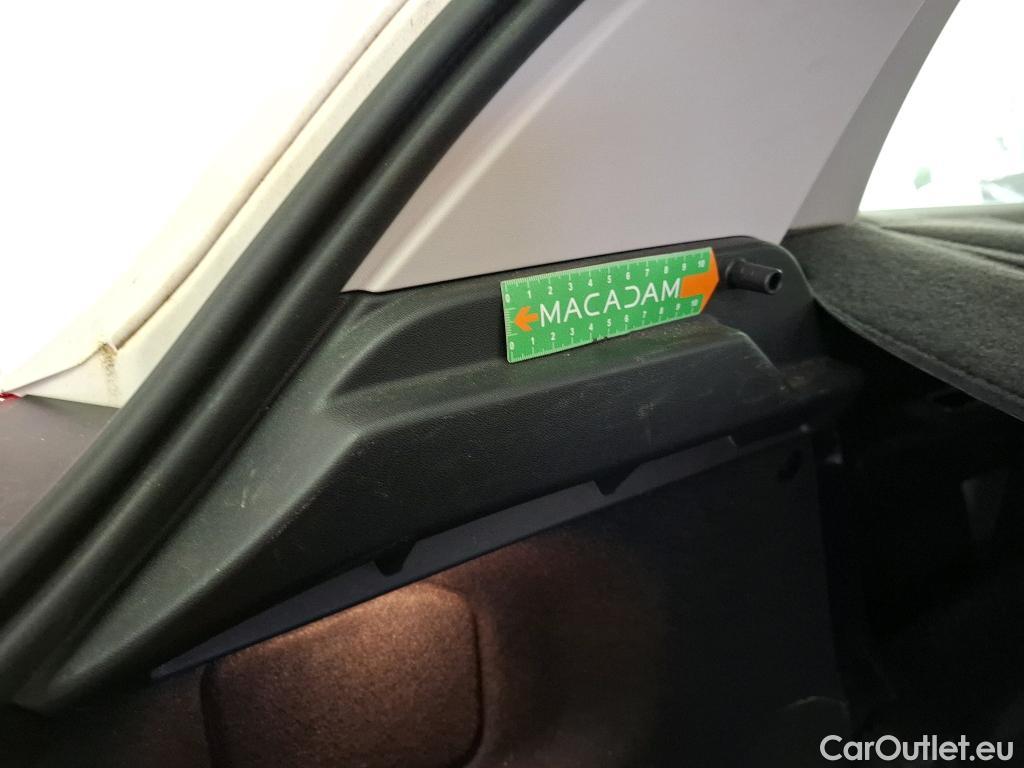  Citroen  C3   Société VU 5p Berline PureTech 82 BVM Feel Nav / GARANTIE STELLANTIS 10 ANS VOIR PHOTO 2 #3