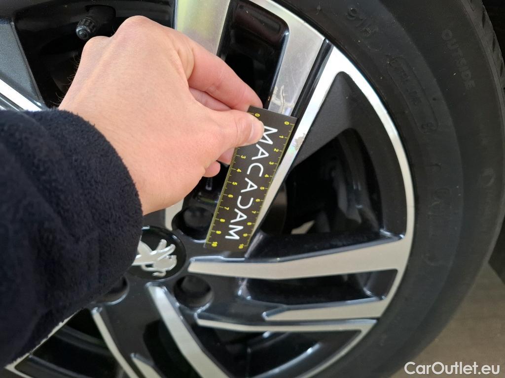 Peugeot  208   / 2019 / 5P / Berline PureTech 100 SS EAT8 Allure Pack / GARANTIE STELLANTIS 10 ANS VOIR PHOTO 2 #28