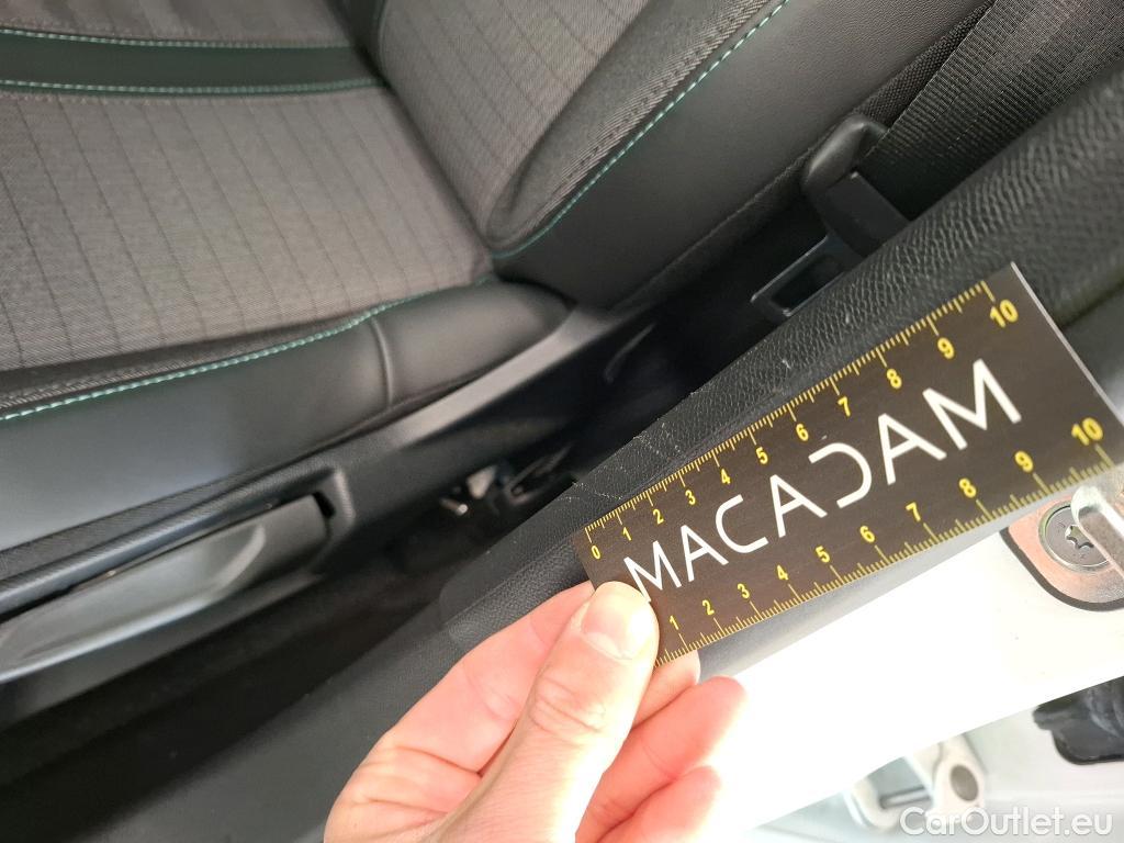  Peugeot  208   / 2019 / 5P / Berline PureTech 100 SS EAT8 Allure Pack / GARANTIE STELLANTIS 10 ANS VOIR PHOTO 2 #20