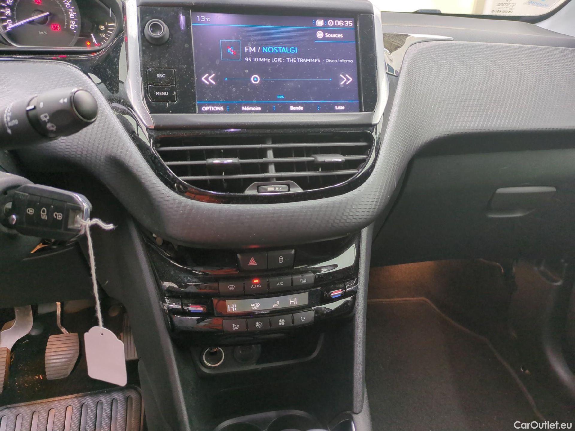  Peugeot  208  Allure Business 1.2 PureTech 110CV BVM6 E6dT / GARANTIE STELLANTIS 10 ANS VOIR PHOTO 2 #2