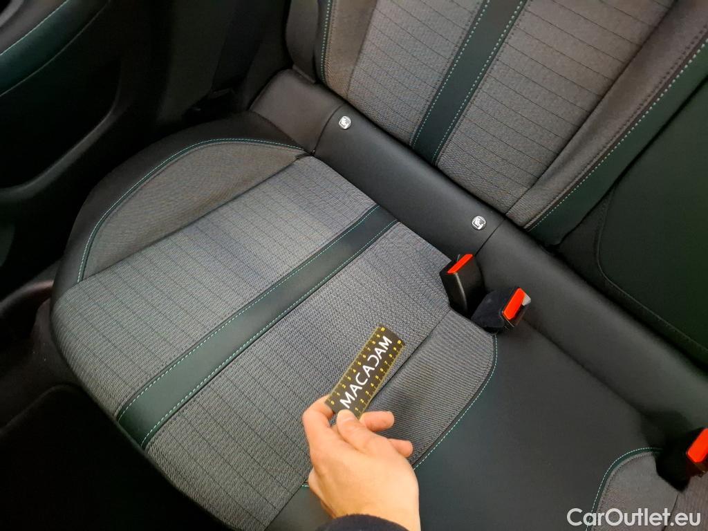  Peugeot  208   / 2019 / 5P / Berline PureTech 100 SS EAT8 Allure Pack / GARANTIE STELLANTIS 10 ANS VOIR PHOTO 2 #23