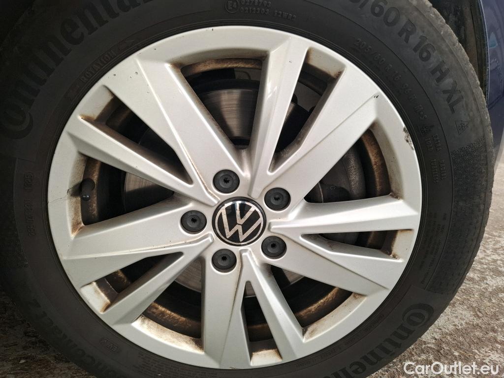  Volkswagen  Touran  Life Plus 2.0 TDI 150CV BVA7 E6d #8