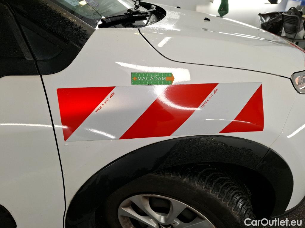  Citroen  C3   Société VU 5p Berline PureTech 82 BVM Feel Nav / GARANTIE STELLANTIS 10 ANS VOIR PHOTO 2 #22