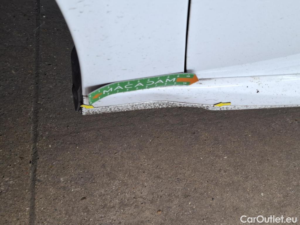  Peugeot  208   / 2019 / 5P / Berline PureTech 100 SS EAT8 Allure Pack / GARANTIE STELLANTIS 10 ANS VOIR PHOTO 2 #6