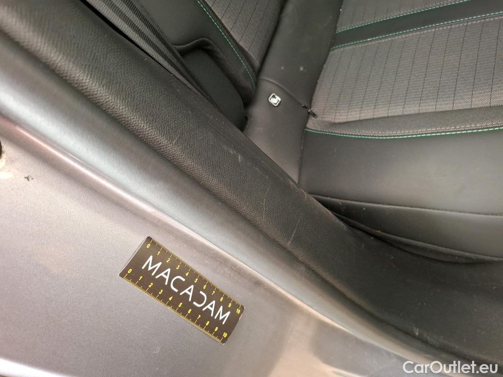  Peugeot  2008   / 2019 / 5P / Crossover PureTech 100 SS ALLURE PACK / GARANTIE STELLANTIS 10 ANS VOIR PHOTO 2 #16