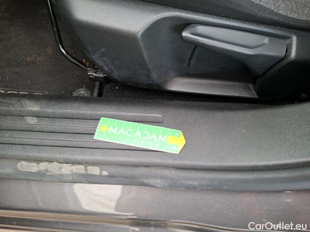  Peugeot  2008   / 2019 / 5P / Crossover PureTech 130 SS EAT8 ACTIVE BUSINESS / GARANTIE STELLANTIS 10 ANS VOIR PHOTO 2 #18