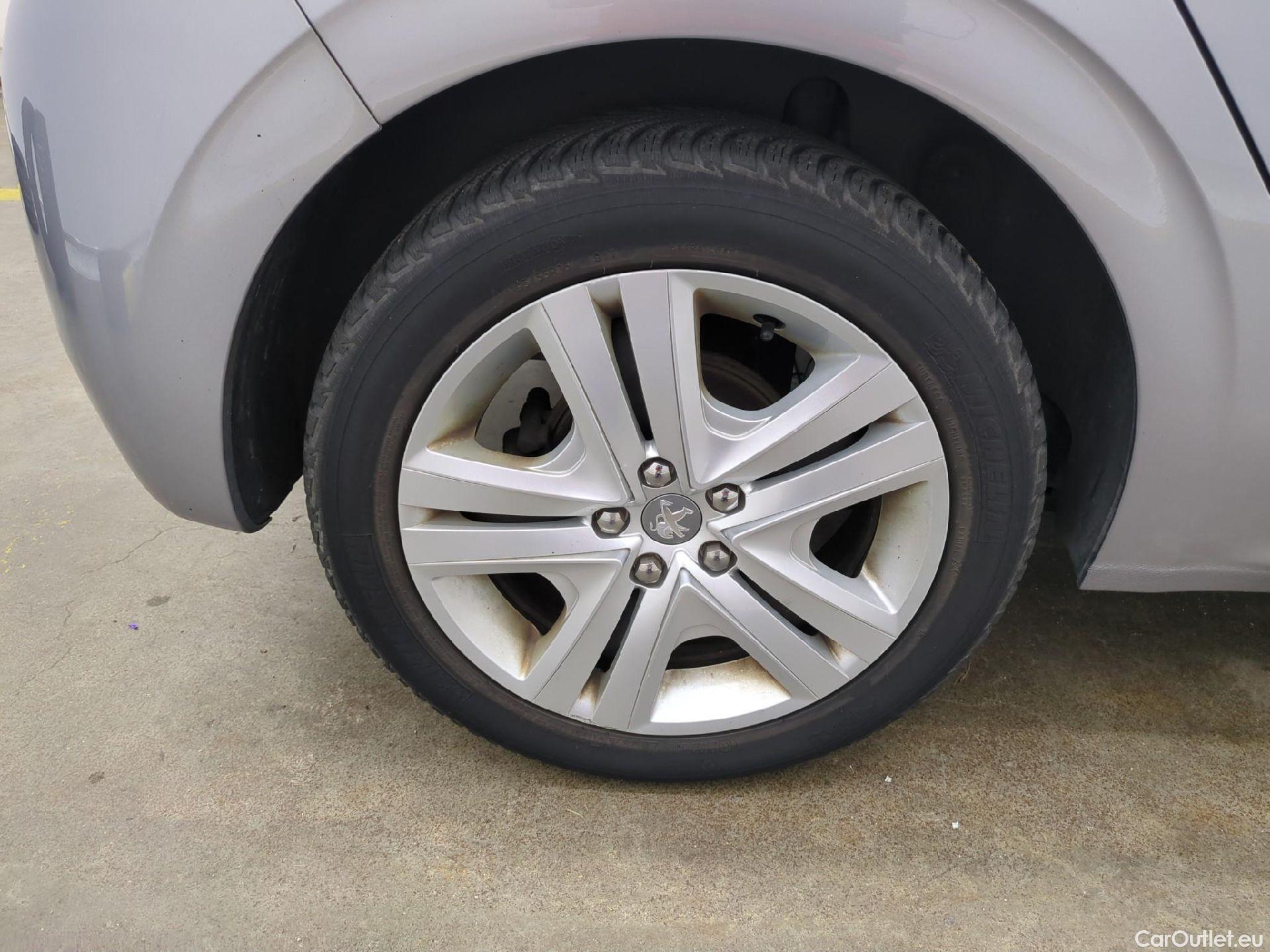  Peugeot  208  Allure Business 1.2 PureTech 110CV BVM6 E6dT / GARANTIE STELLANTIS 10 ANS VOIR PHOTO 2 #8
