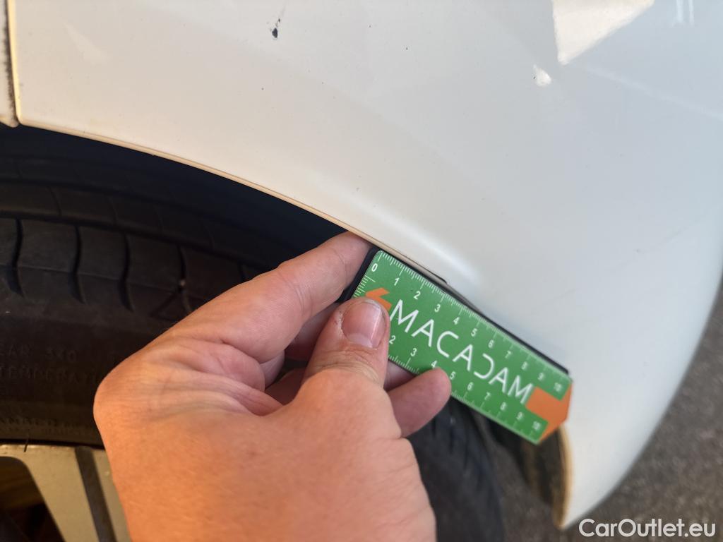  Peugeot  208   / 2019 / 5P / Berline PureTech 100 SS EAT8 Allure Pack / GARANTIE STELLANTIS 10 ANS VOIR PHOTO 2 #11