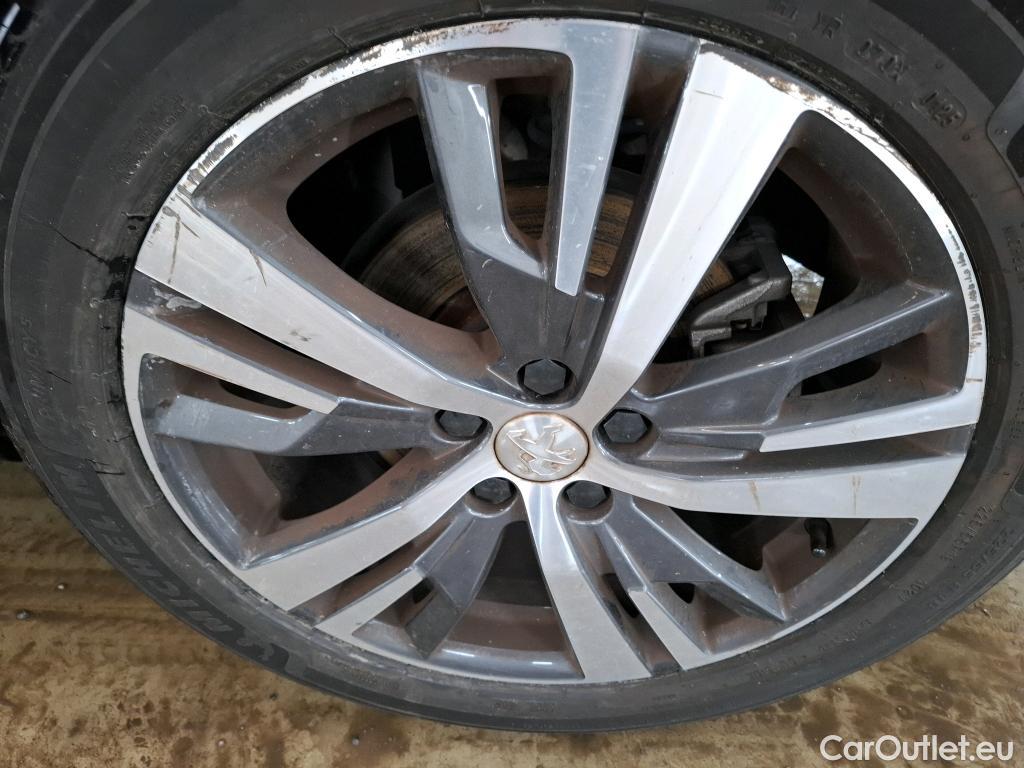  Peugeot  3008   2020 5P SUV PureTech 130 EAT8 Allure Pack / GARANTIE STELLANTIS 10 ANS VOIR PHOTO 2 #7