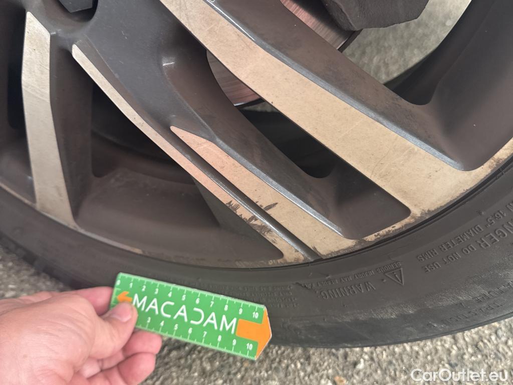  Peugeot  208   / 2019 / 5P / Berline PureTech 100 SS EAT8 Allure Pack / GARANTIE STELLANTIS 10 ANS VOIR PHOTO 2 #24