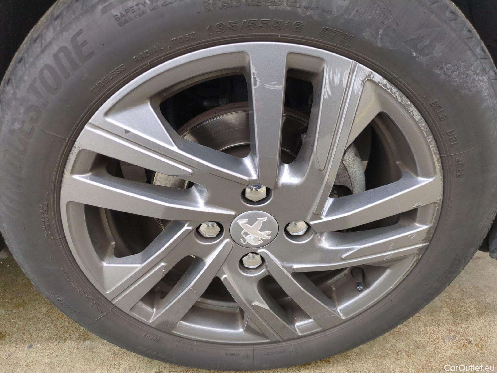  Peugeot  208   / 2019 / 5P / Berline Puretech 75 SS Active Business / GARANTIE STELLANTIS 10 ANS VOIR PHOTO 2 #11