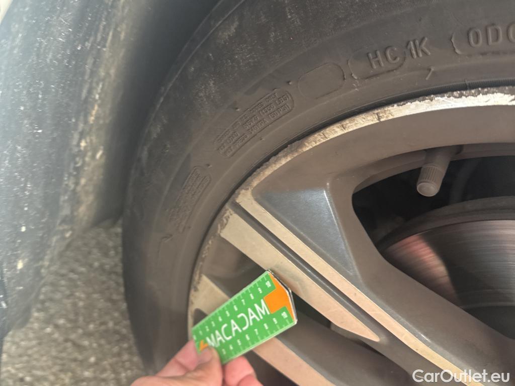  Peugeot  208   / 2019 / 5P / Berline PureTech 100 SS EAT8 Allure Pack / GARANTIE STELLANTIS 10 ANS VOIR PHOTO 2 #23