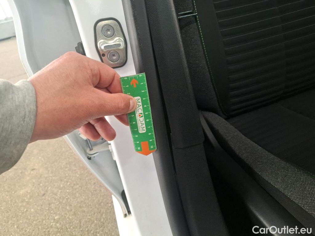  Peugeot  208   / 2023 / 5P / Berline PureTech 100 SS Active / GARANTIE STELLANTIS 10 ANS VOIR PHOTO 2 #6