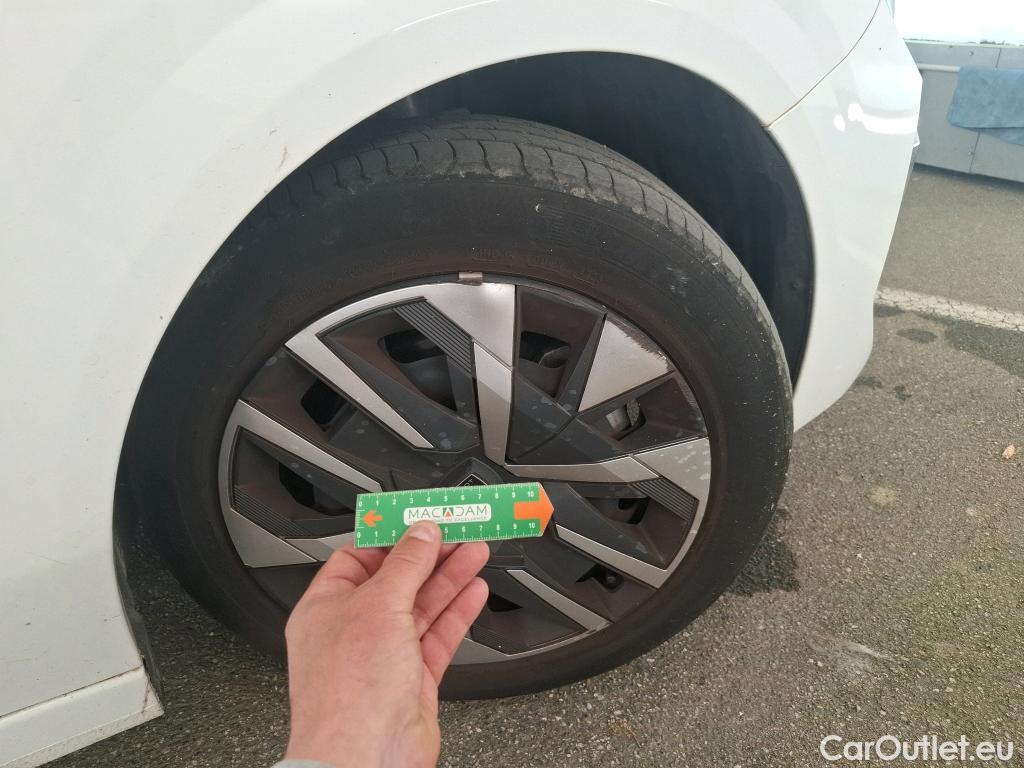  Peugeot  208   / 2023 / 5P / Berline PureTech 100 SS Active / GARANTIE STELLANTIS 10 ANS VOIR PHOTO 2 #1