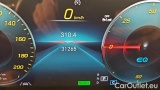  Mercedes  EQA  300 4MATIC #9
