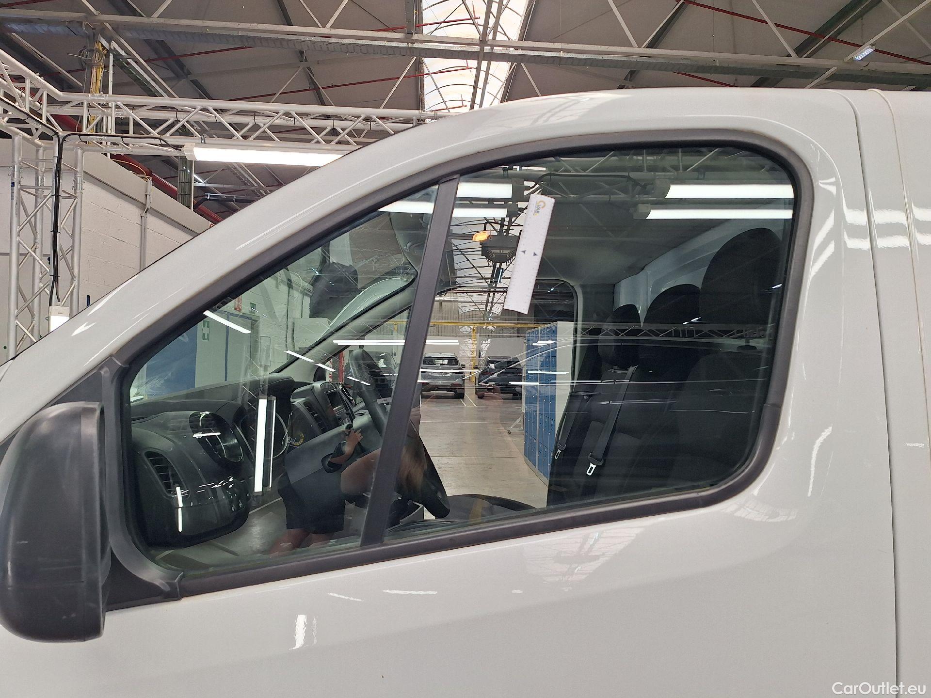  Renault  Trafic Renault, _ '14, Renault  L2H1 dCi 120 Grand Confort 2.9T 4d #21