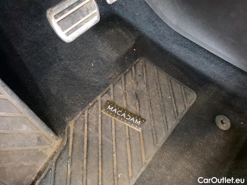  Opel   Grandland X Grandland X Elegance Business 1.5 130CV BVA8 6E #39