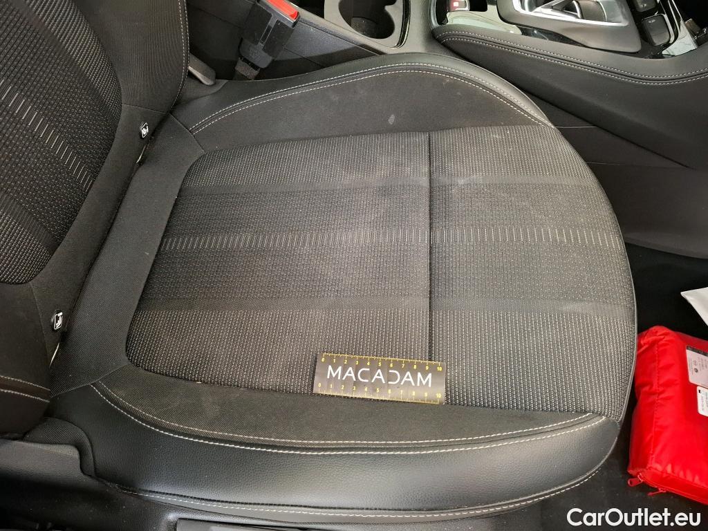  Opel   Grandland X Grandland X Elegance Business 1.5 130CV BVA8 6E #53