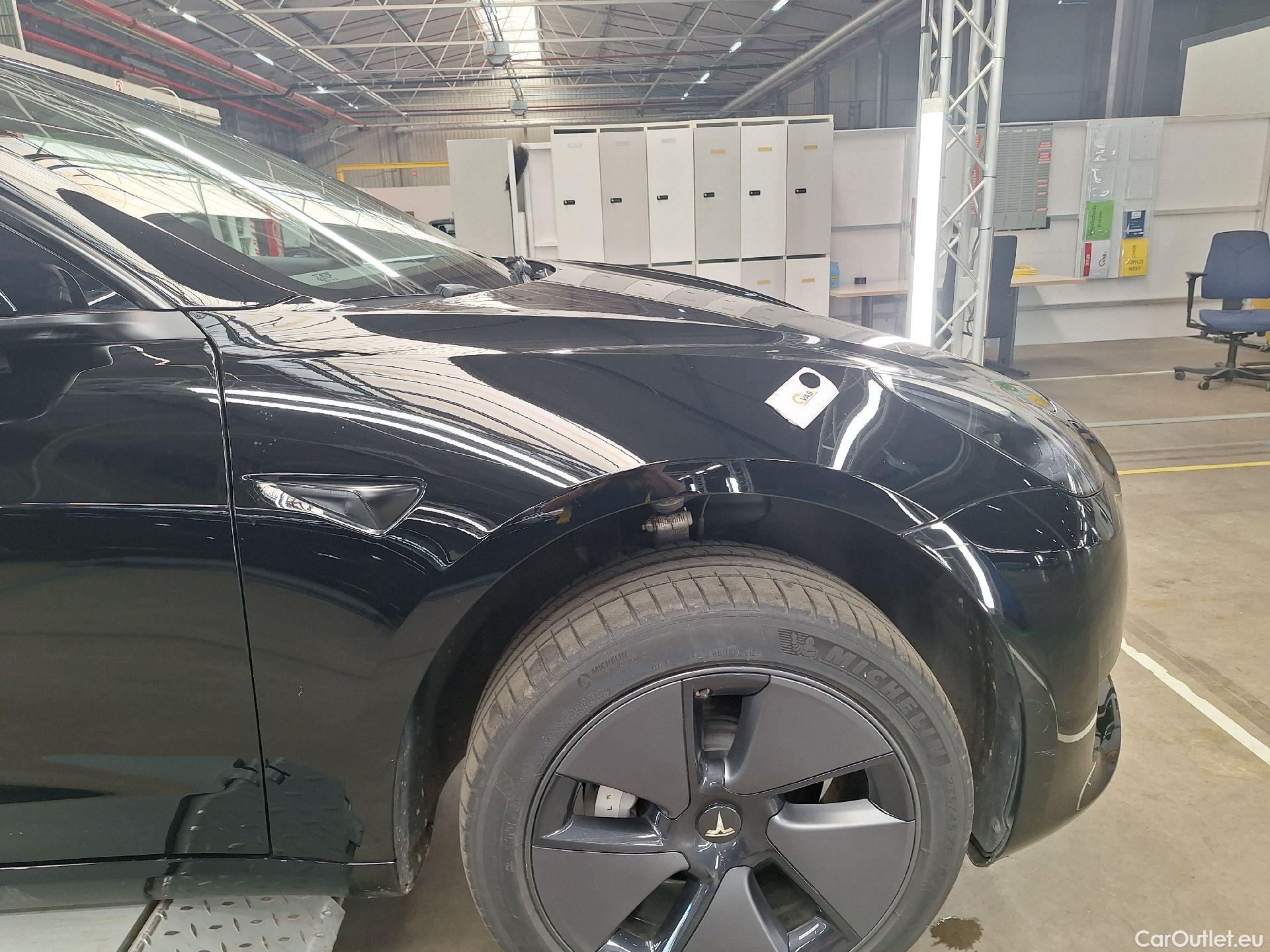  Tesla  Model 3 Tesla,  '18 BEV, Tesla  Standard RWD Plus 4d #85