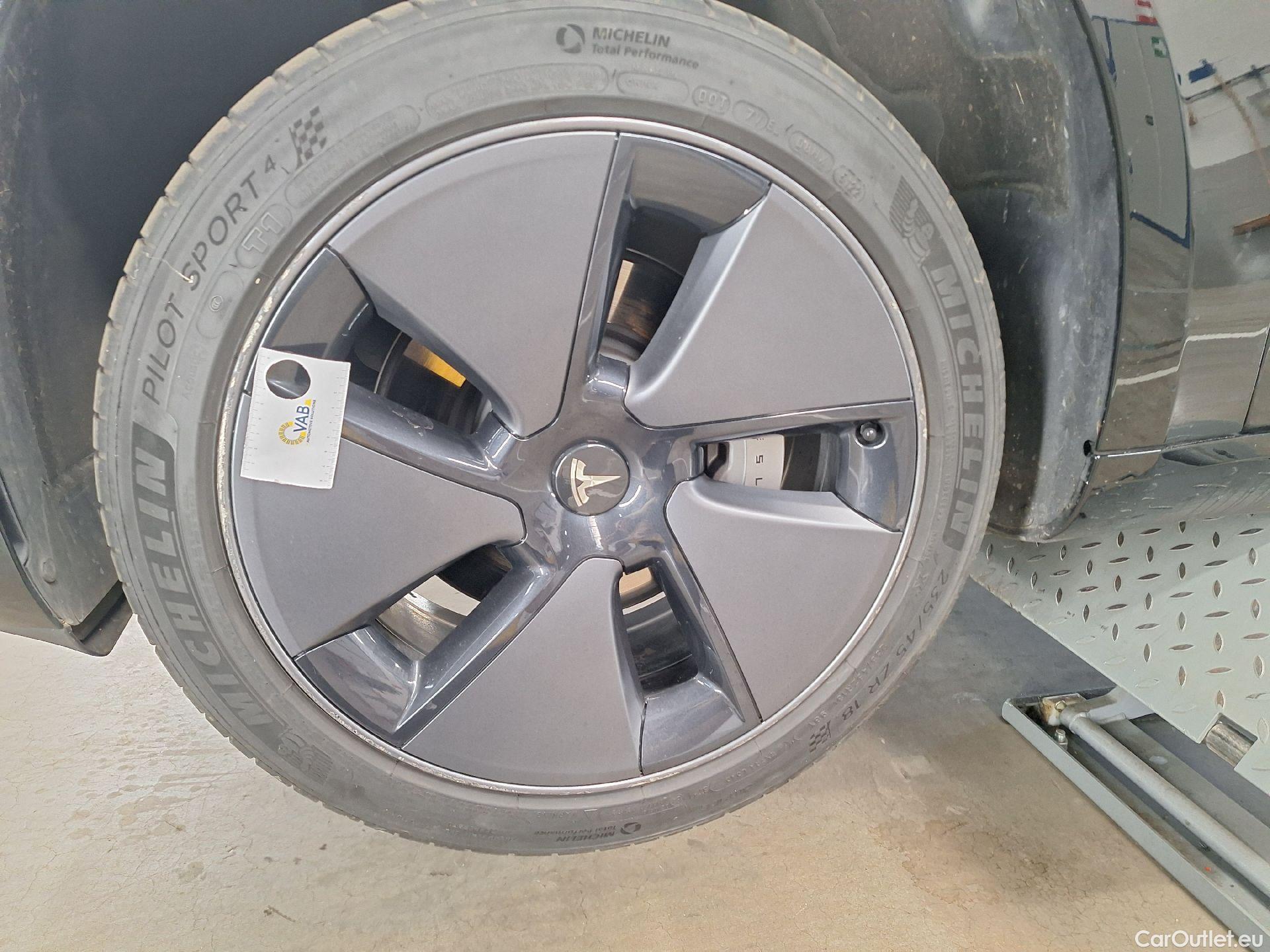  Tesla  Model 3 Tesla,  '18 BEV, Tesla  Standard RWD Plus 4d #22
