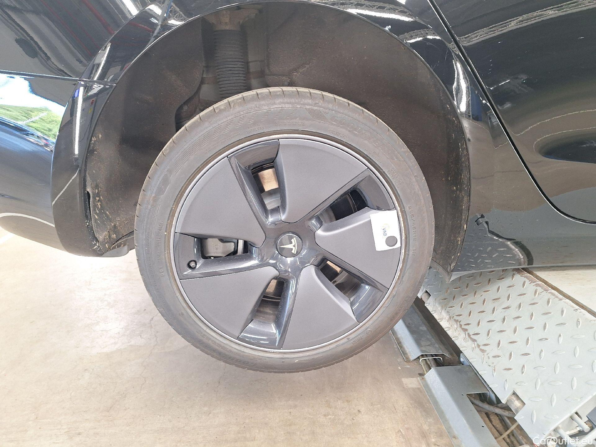  Tesla  Model 3 Tesla,  '18 BEV, Tesla  Standard RWD Plus 4d #69