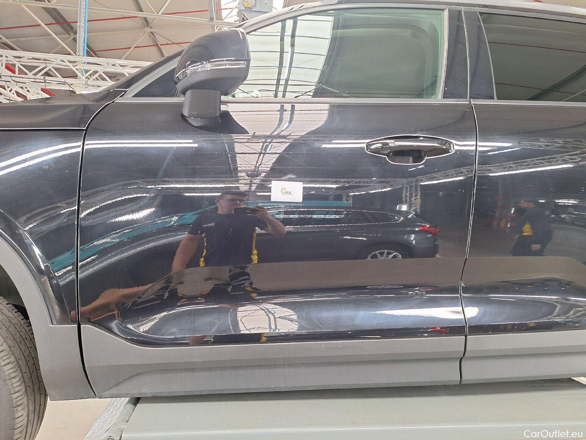  Volvo  XC 40 Volvo, XC40 '17, XC40 T2 Momentum Pro Geartr. #16
