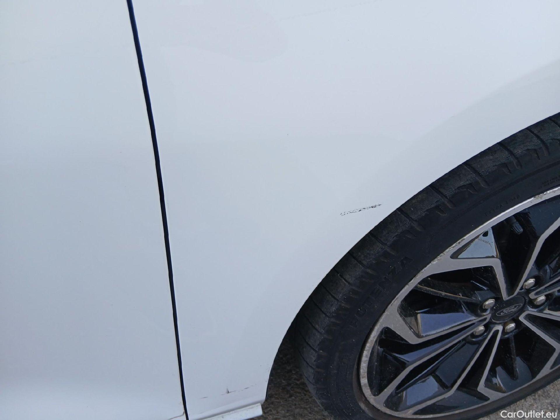  Ford  Focus FORD  / 2018 / 5P / berlina con portón 1.0 Ecoboost MHEV 92kW ST-Line #29