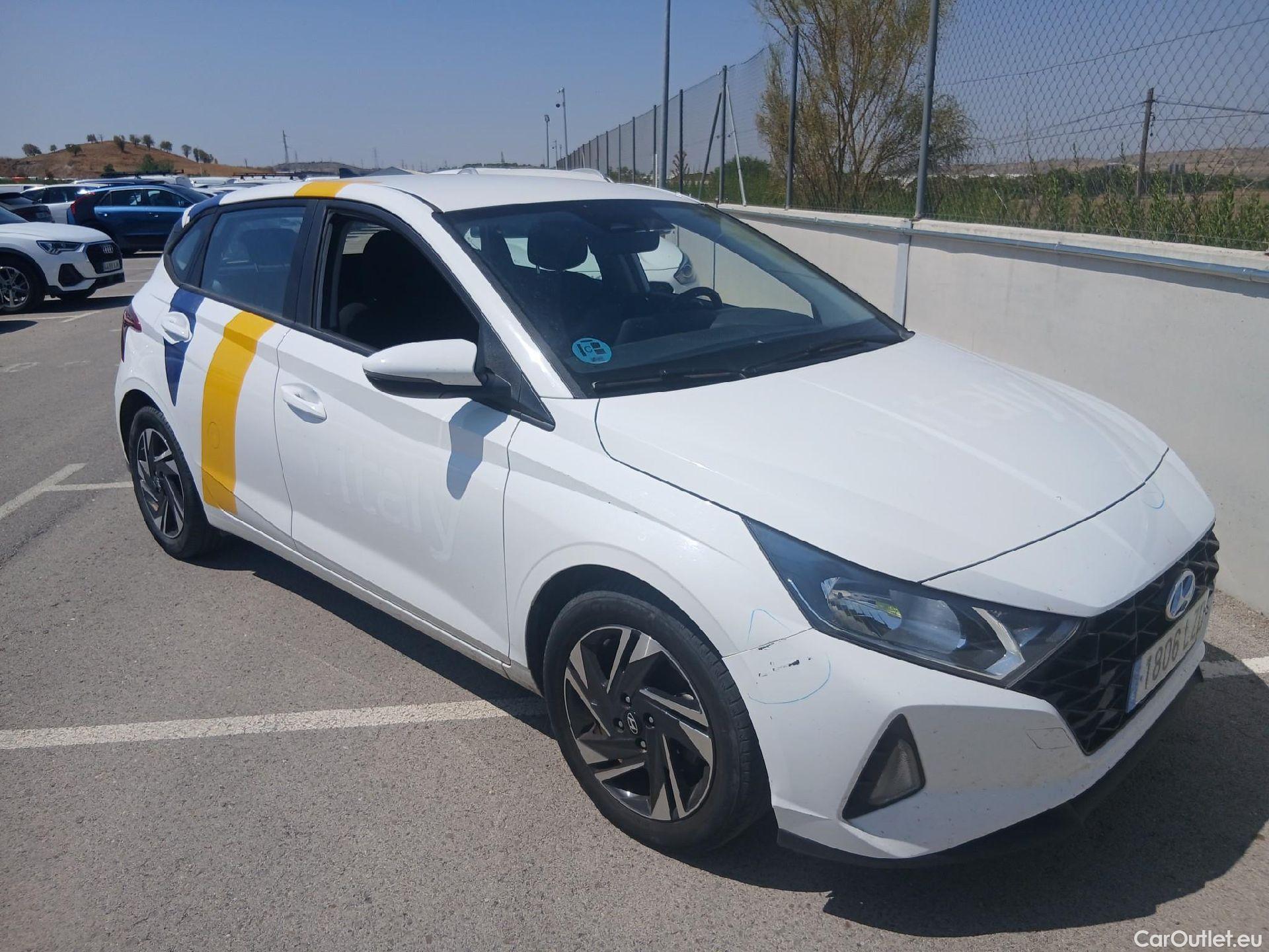  Hyundai  i20 HYUNDAI  / 2020 / 5P / berlina con portón 1.0 TGDI 74kW (100CV) Klass #21
