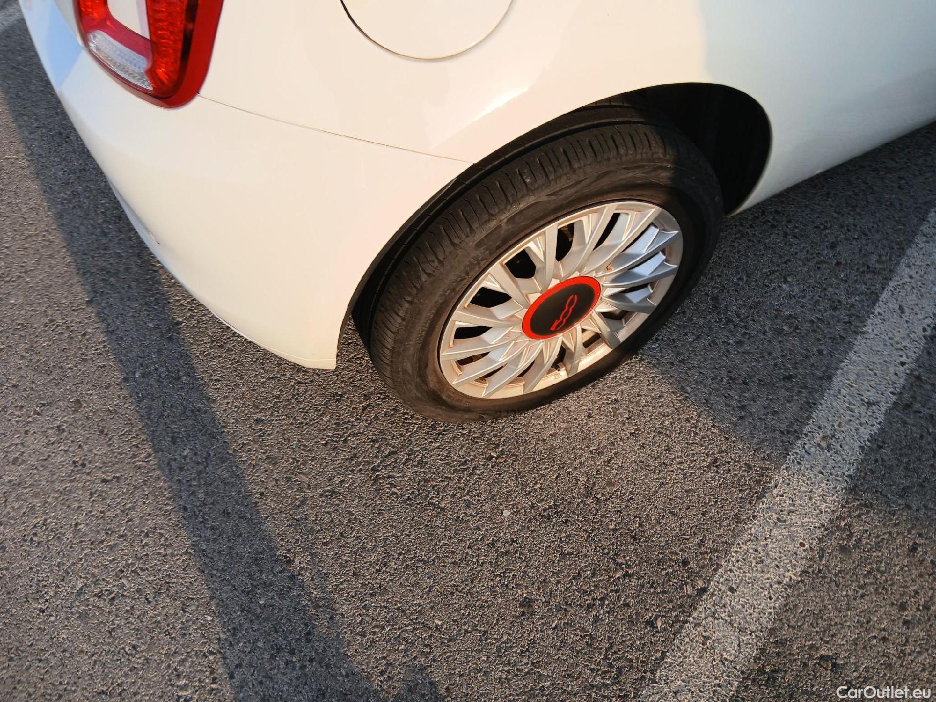  Fiat  500 FIAT  / 2015 / 3P / berlina con portón Red 1.0 Hybrid 51KW (70 CV)(SP)(SL) (AC3) #12