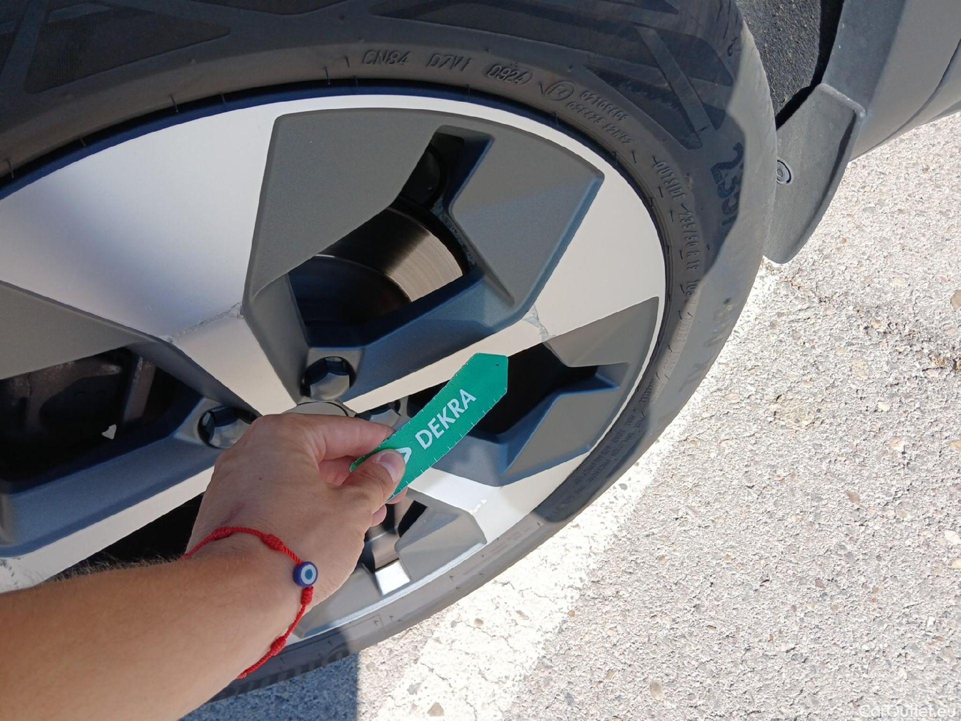  Volvo  XC 40 VOLVO XC40 / 2021 / 5P / todoterreno 2.0 B3 G Core Auto #22