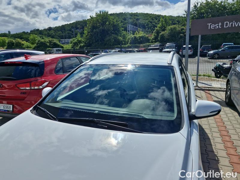  Hyundai  i30   cw (PD)(2017->)  kom.1.5i Family Comfort 5d #1