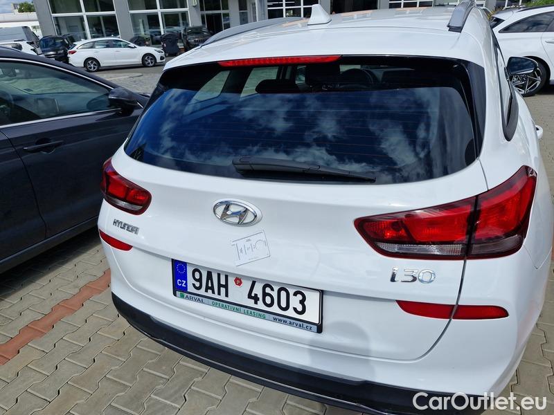  Hyundai  i30   cw (PD)(2017->)  kom.1.5i Family Comfort 5d #12