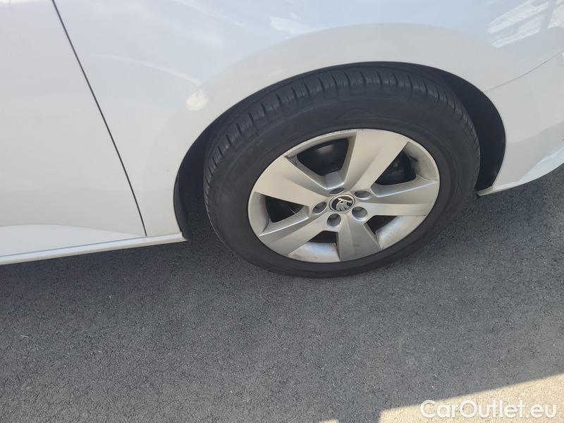  Skoda  Fabia  Combi (2015)  Com.1.0TSI 70 Ambition #16