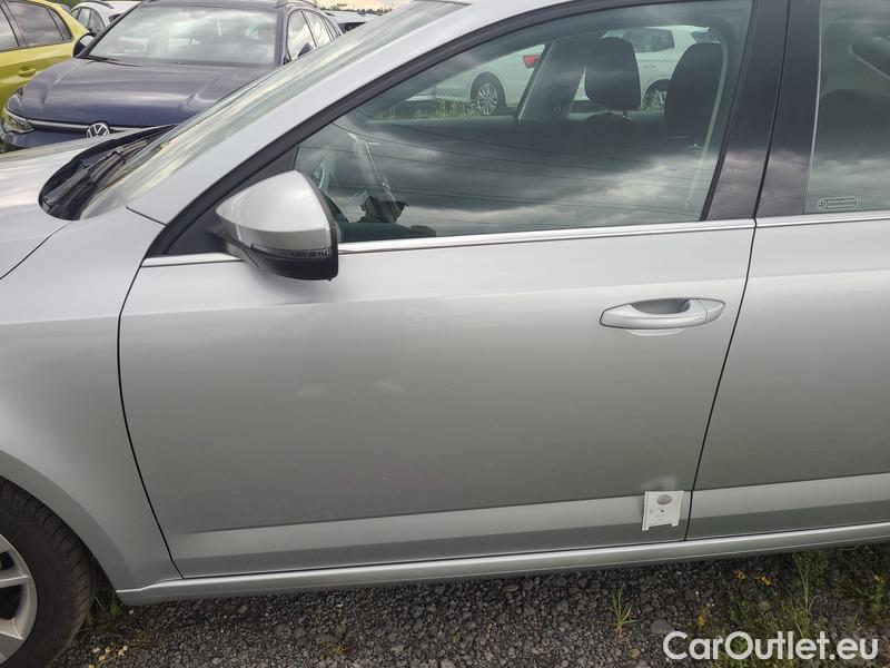  Skoda  Octavia  Lim.  (5E3)(03.2017->)  2.0TDI 110 Style AT #5