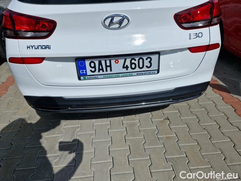  Hyundai  i30   cw (PD)(2017->)  kom.1.5i Family Comfort 5d #13