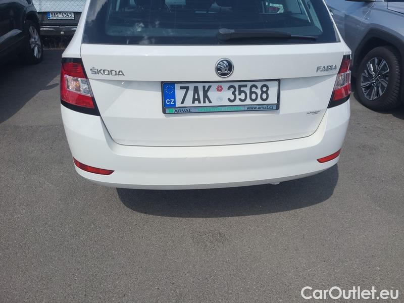  Skoda  Fabia  Combi (2015)  Com.1.0TSI 70 Ambition #25